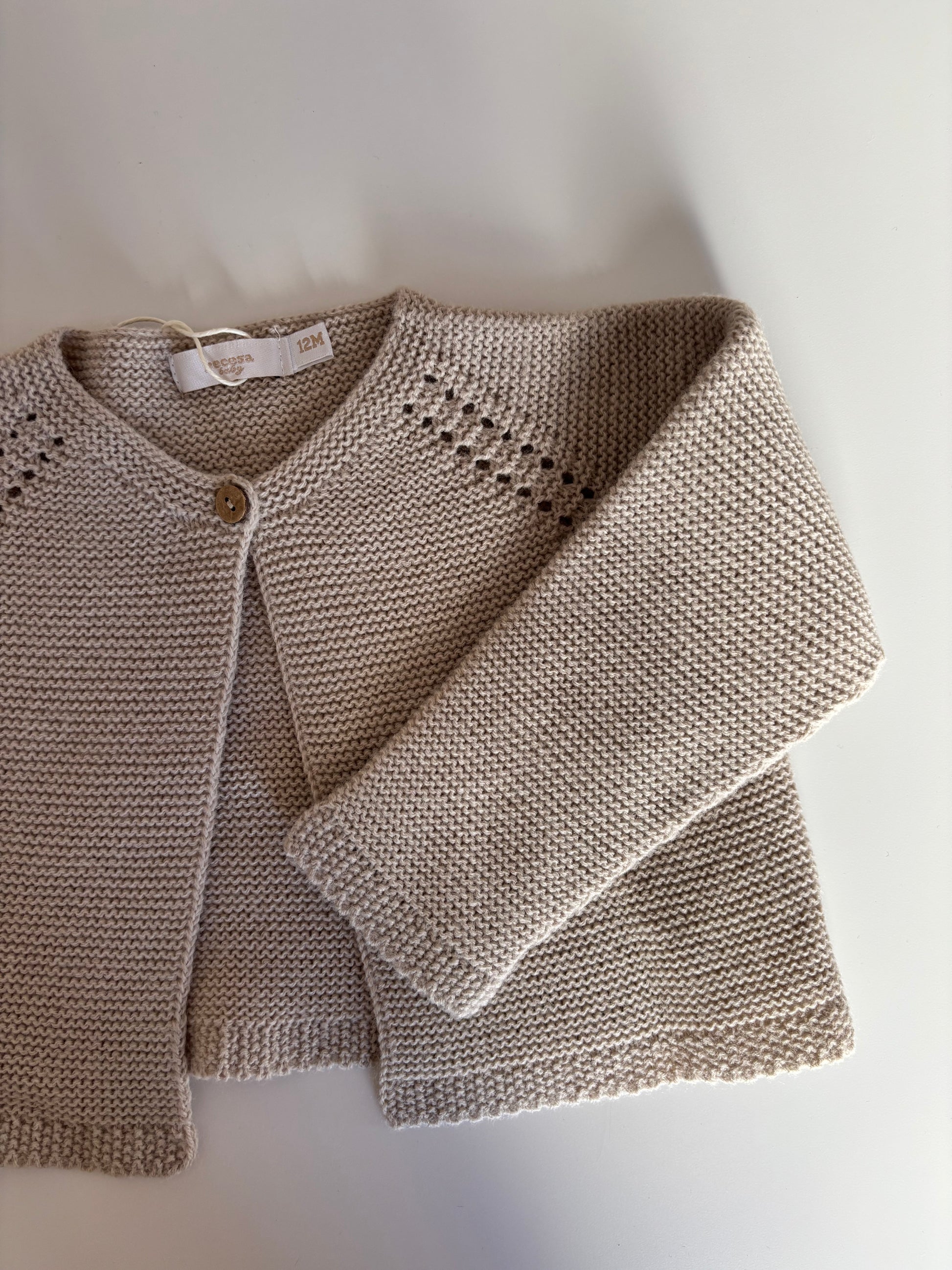 Rebeca lana arena 1 botón