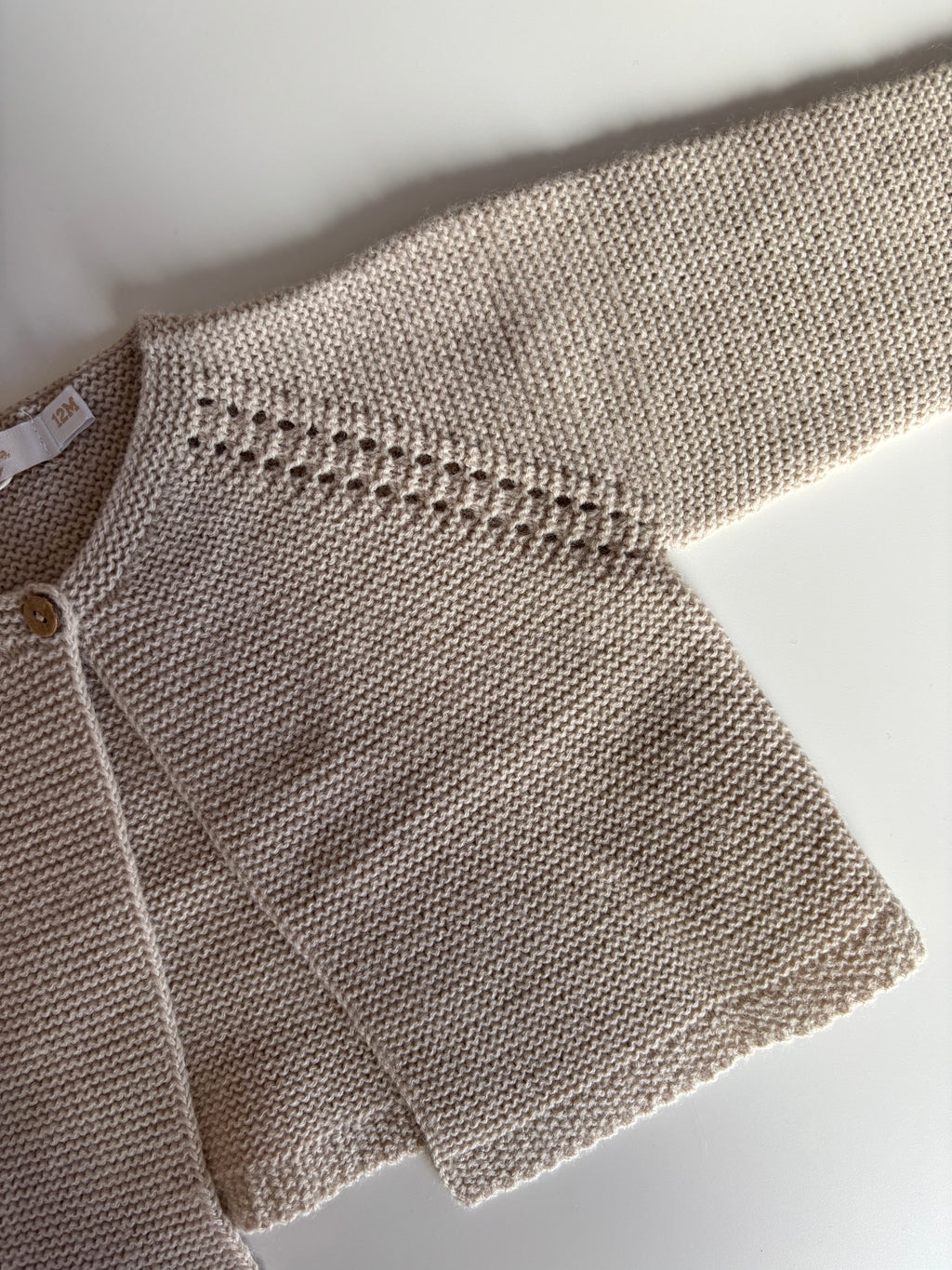 Rebeca lana arena 1 botón