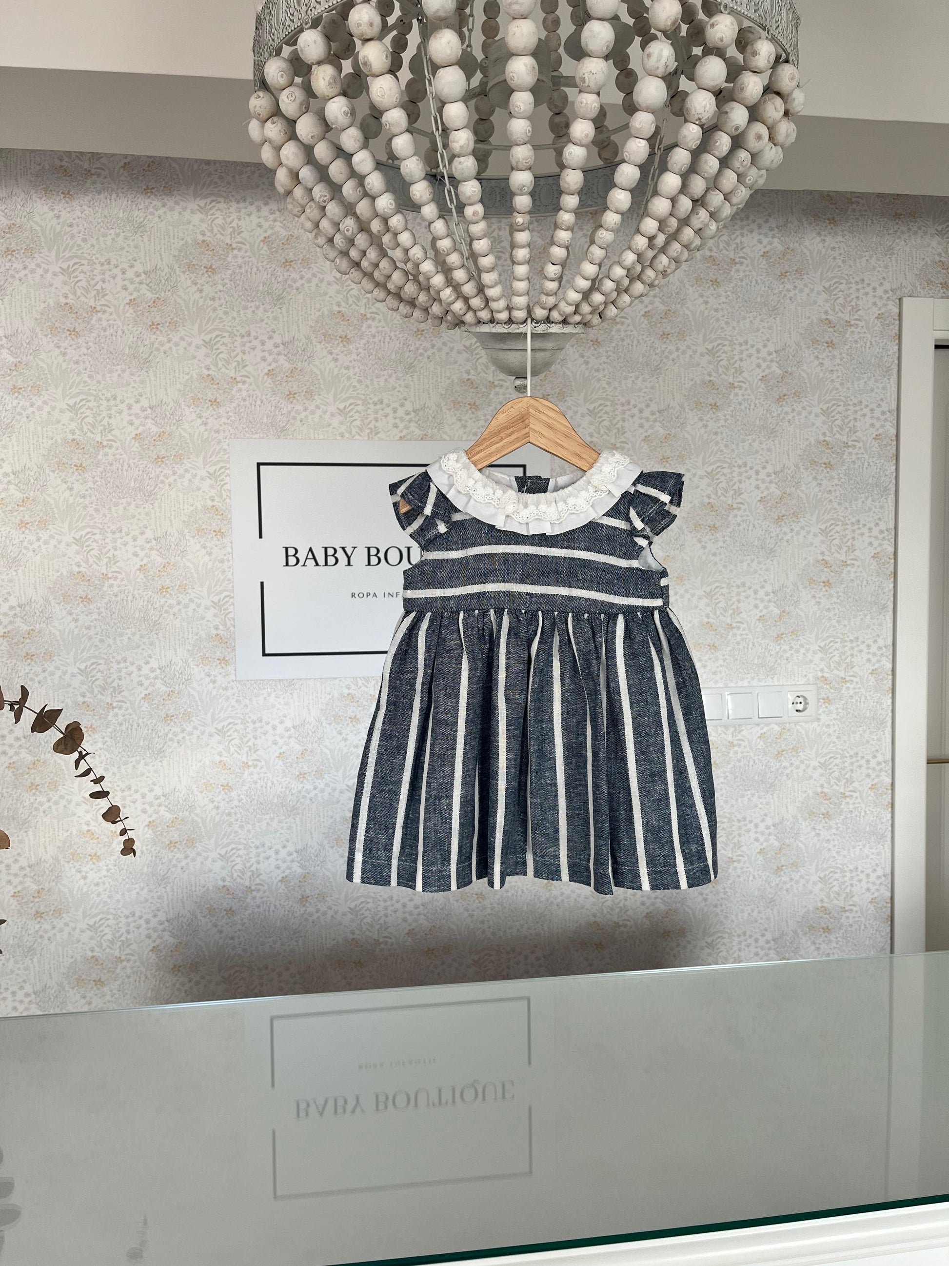 Vestido rayas cuello volante