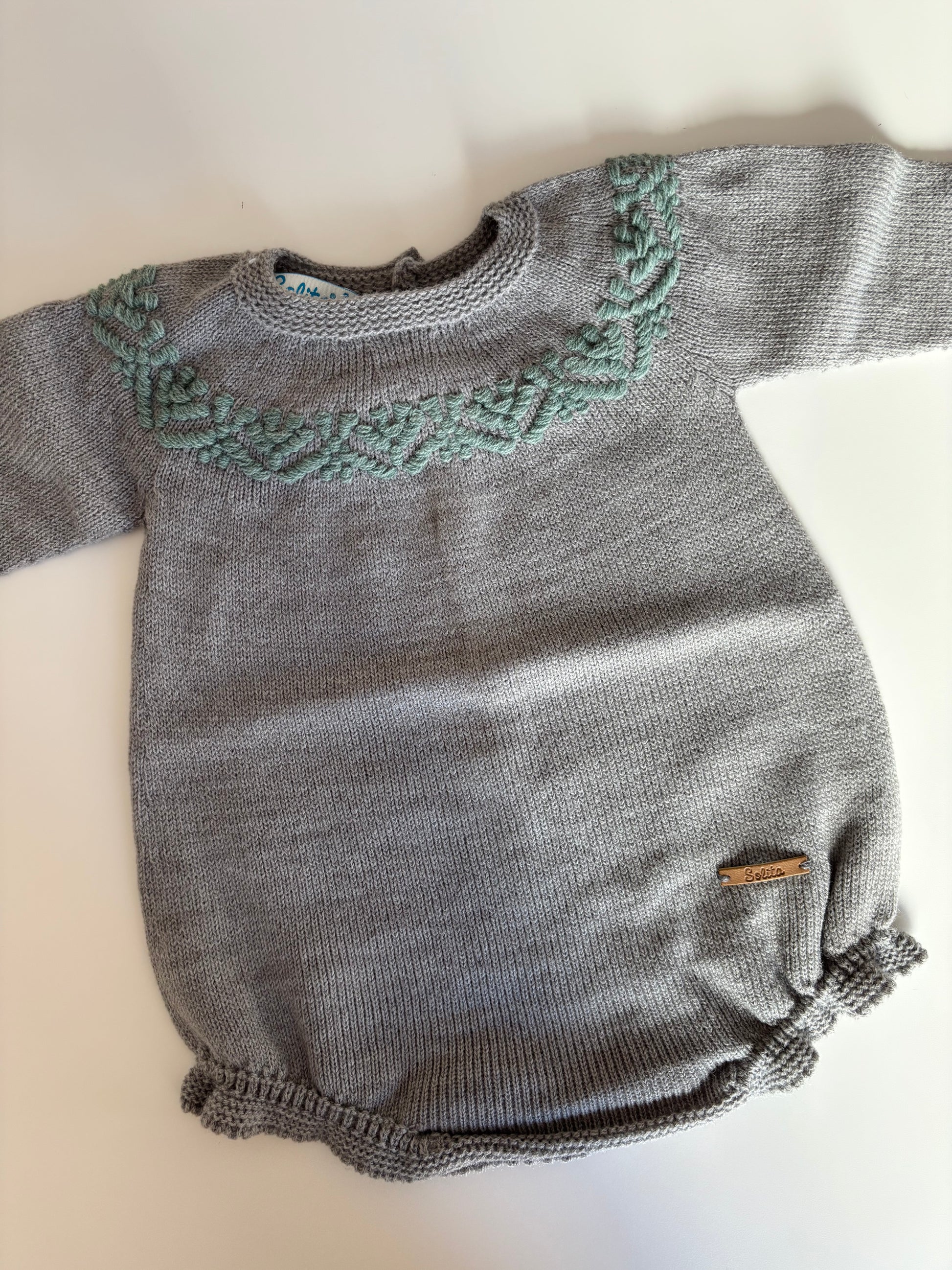 Pelele detalles verdes