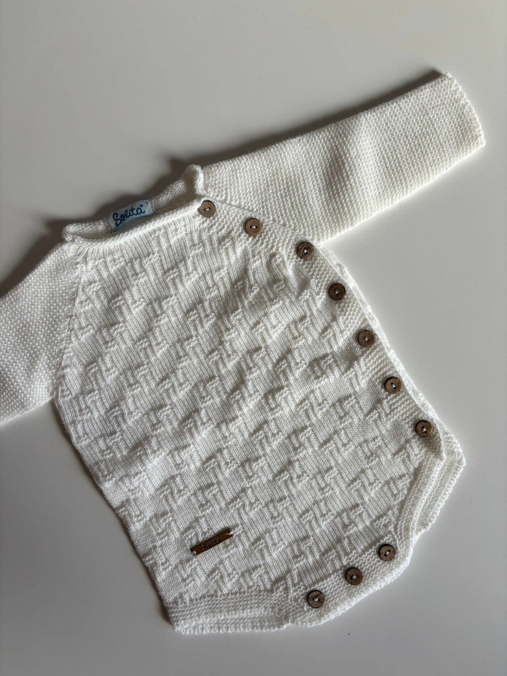 Pelele blanco abotonado