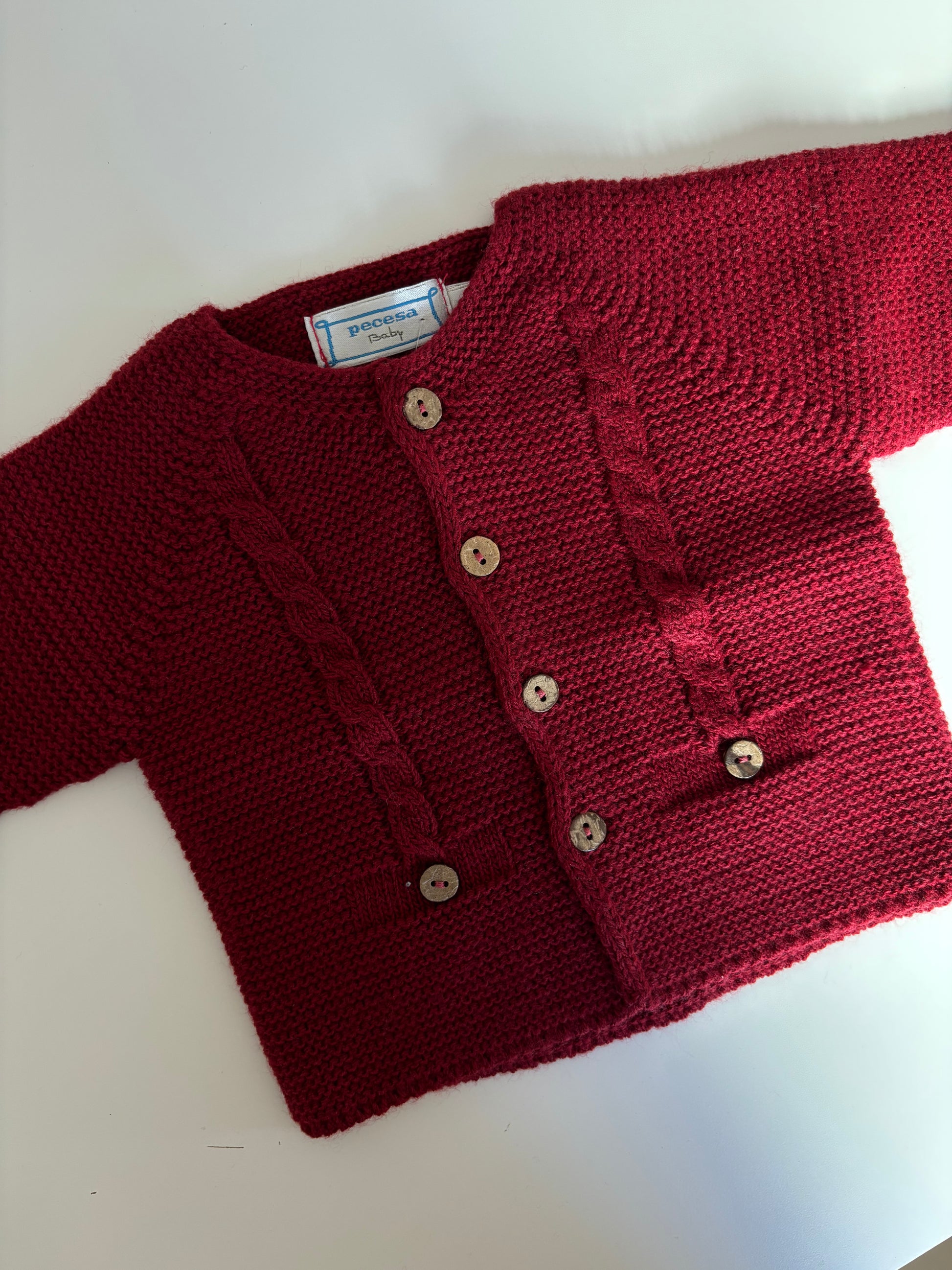 Rebeca lana Burdeos con botones